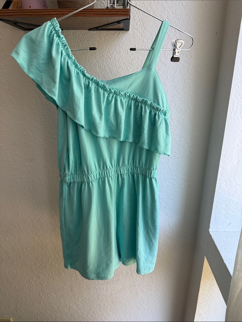 BCBGirls Mint One-Shoulder Ruffle Casual Romper
